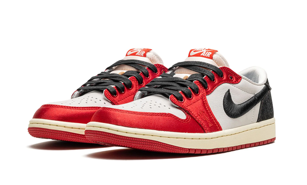 Air Jordan 1 Retro Low OG Trophy Room Away