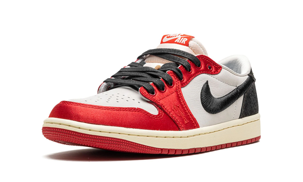 Air Jordan 1 Retro Low OG Trophy Room Away